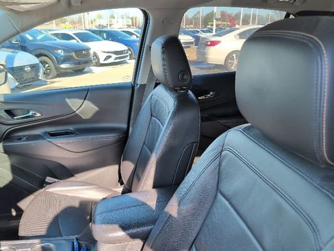 Used 2019 Chevrolet Equinox Premier image 3