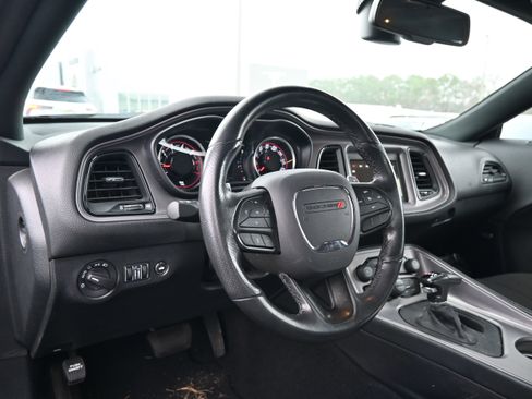 Used 2023 Dodge Challenger R/T image 3