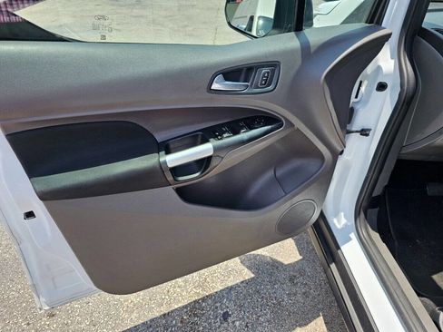 Used 2019 Ford Transit Connect XLT image 27
