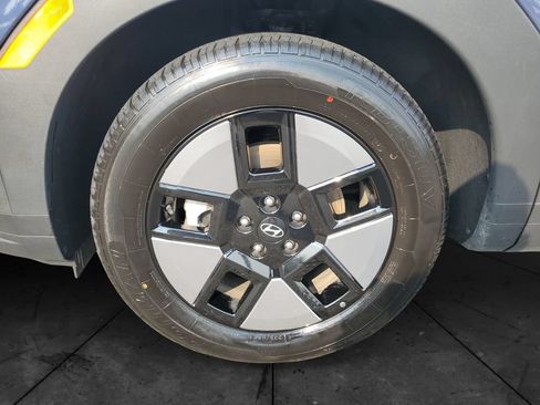 Used 2025 Hyundai Santa Fe SEL AWD/4WD image 14