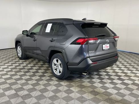 Used 2021 Toyota RAV4 XLE w/ Convenience Package FWD image 15