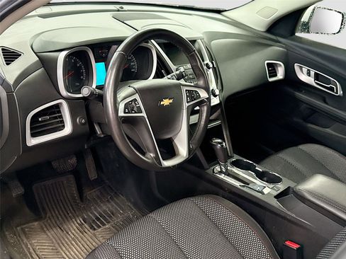 Used 2017 Chevrolet Equinox LT w/ Convenience Package FWD image 7