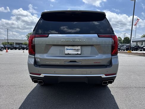 New 2026 GMC Yukon Denali w/ Sun & Power Step Package AWD/4WD image 9