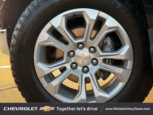 Used 2025 Chevrolet Silverado 1500 LTZ AWD/4WD image 10