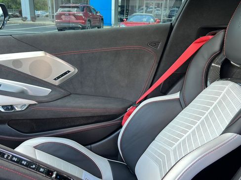 Used 2023 Chevrolet Corvette Stingray Premium Cpe w/ Z51 Performance Package RWD image 10