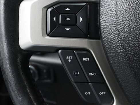 Used 2017 Ford F250 Lariat w/ Lariat Value Package AWD/4WD image 19