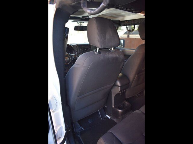 Used 2017 Jeep Wrangler Unlimited Sport w/ Quick Order Package 23S AWD/4WD image 19