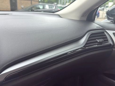 Used 2016 Ford Fusion SE FWD image 38