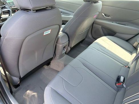New 2026 Hyundai Elantra SEL Sport Premium FWD image 9