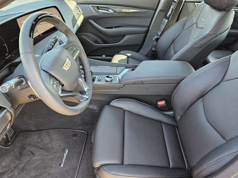 New 2026 Cadillac CT5 V image 9
