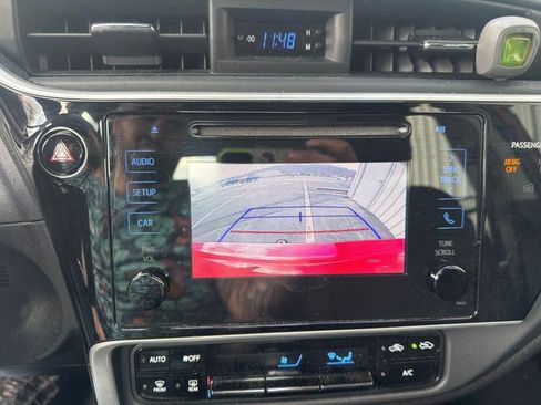 Used 2017 Toyota Corolla LE image 24