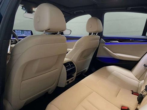 Used 2020 BMW 530i w/ Convenience Package image 71