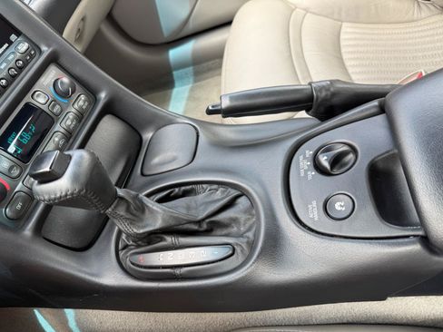 Used 1998 Chevrolet Corvette Coupe RWD image 51