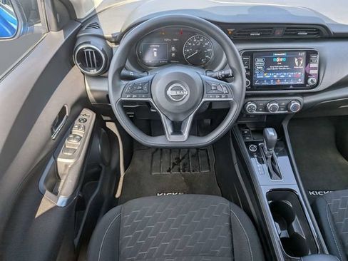 Used 2024 Nissan Kicks SV FWD image 18