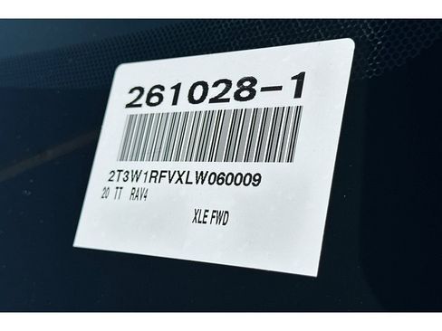 Used 2020 Toyota RAV4 XLE FWD image 56