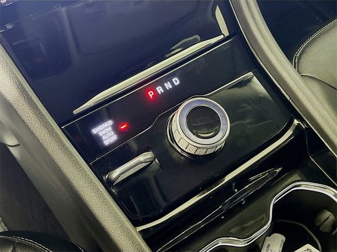 Used 2023 Jeep Grand Cherokee Limited image 17