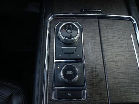 Used 2021 Ford Expedition Limited AWD/4WD image 10