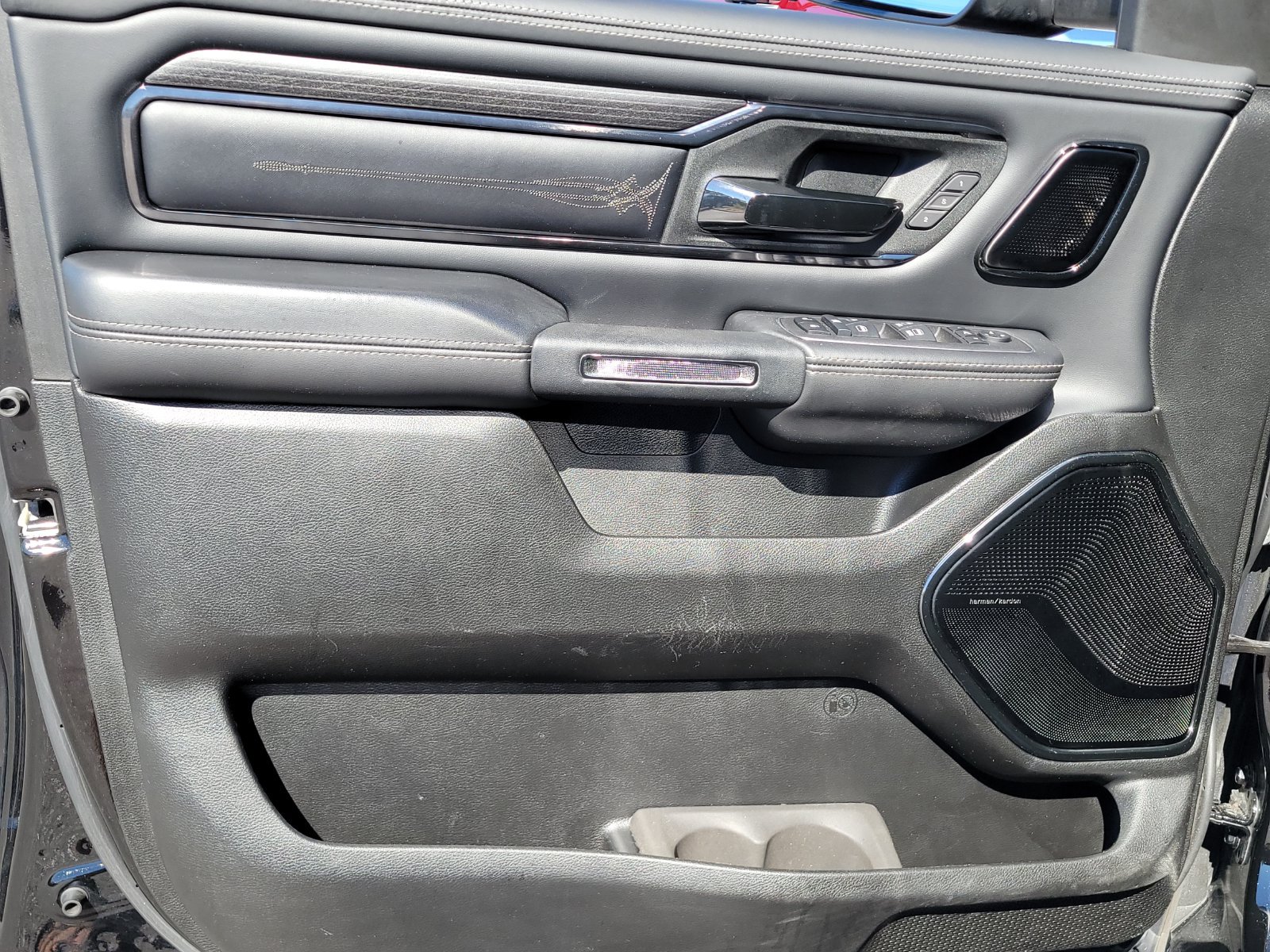 Used 2023 RAM 1500 Limited AWD/4WD image 7