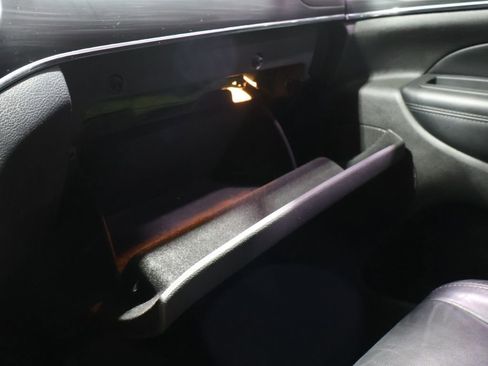 Used 2019 Jeep Grand Cherokee Limited image 32