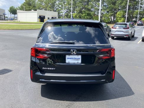 Used 2026 Honda Odyssey EX-L image 9