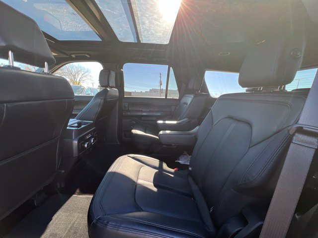 Used 2020 Ford Expedition Limited w/ Special Edition Package AWD/4WD image 18