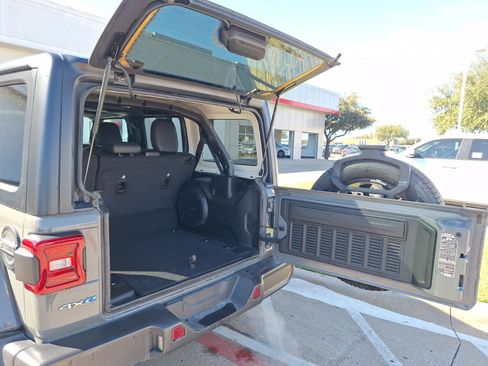 Used 2023 Jeep Wrangler Sahara w/ Cold Weather Group image 39