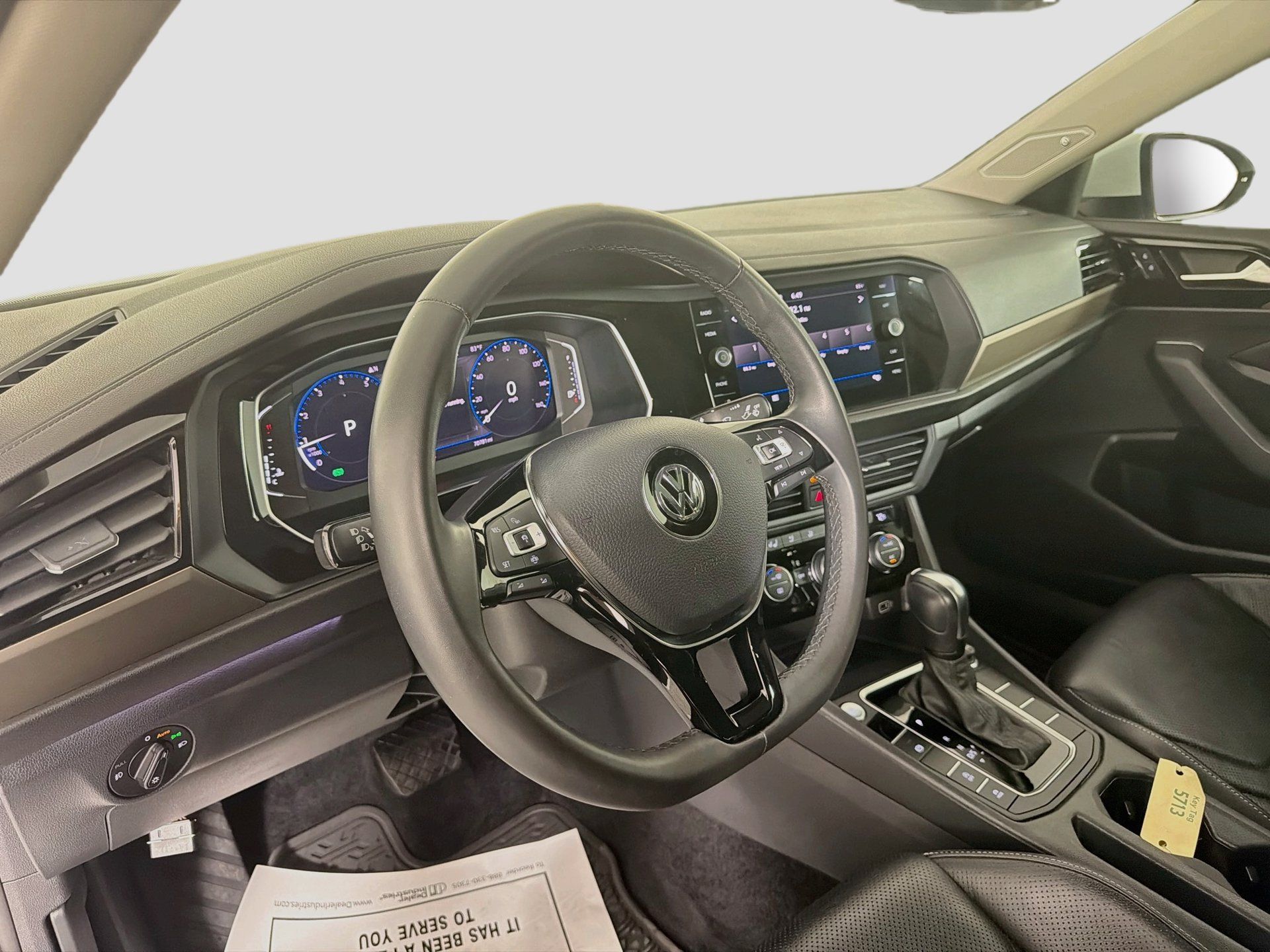 Used 2020 Volkswagen Jetta SEL Premium FWD image 9