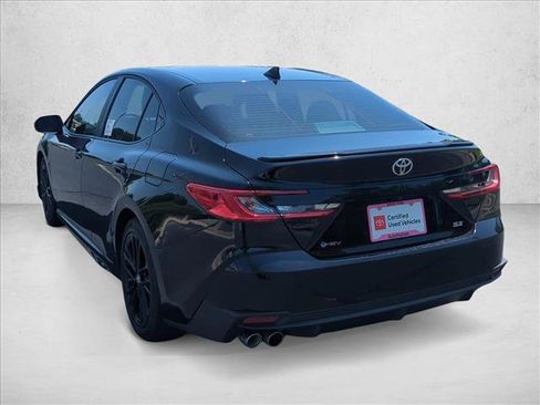 Used 2025 Toyota Camry SE FWD image 9