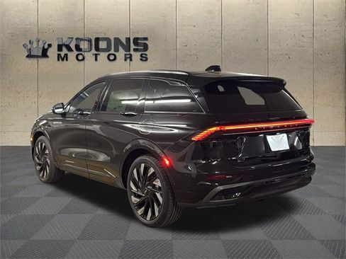 New 2026 Lincoln Nautilus Reserve image 3