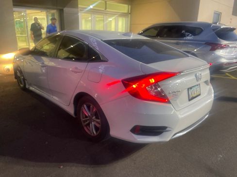 Used 2020 Honda Civic EX image 9
