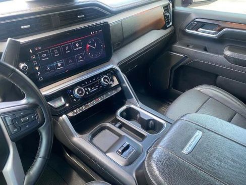 Used 2024 GMC Sierra 2500 Denali w/ Denali Reserve Package AWD/4WD image 24