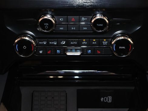 New 2026 Ford F250 Lariat w/ Tremor Off-Road Package AWD/4WD image 32
