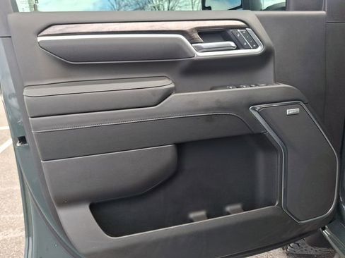 Certified 2025 Chevrolet Silverado 2500 LTZ w/ LTZ Plus Package image 13