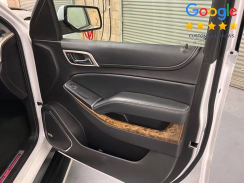 Used 2016 GMC Yukon Denali w/ Enhanced Security Package AWD/4WD image 15