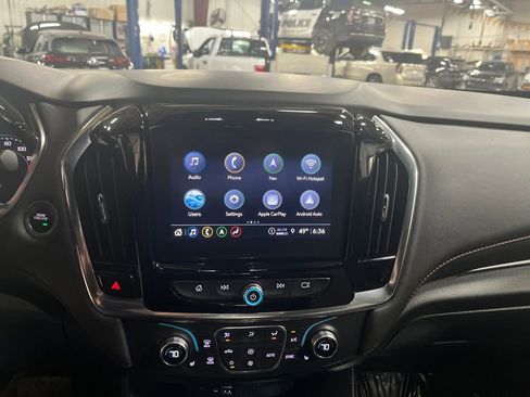 Used 2023 Chevrolet Traverse RS image 20
