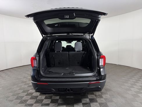 Used 2025 Ford Explorer ST-Line w/ ST-Line Street Pack image 18