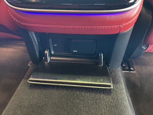 Used 2022 Mercedes-Benz S 580 4MATIC Sedan w/ AMG Line Package image 33