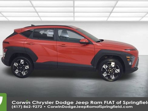 Used 2024 Hyundai Kona SEL image 17