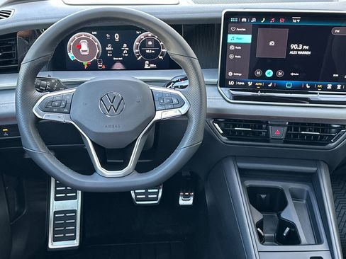 New 2026 Volkswagen Tiguan SE R-Line FWD image 12