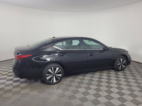Used 2021 Nissan Altima 2.5 SR FWD image 10