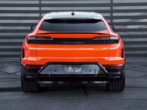 Used 2025 Lamborghini Urus SE image 14