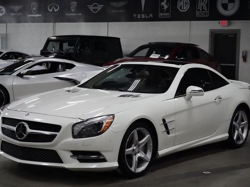 Used 2014 Mercedes-Benz SL 550 image 1