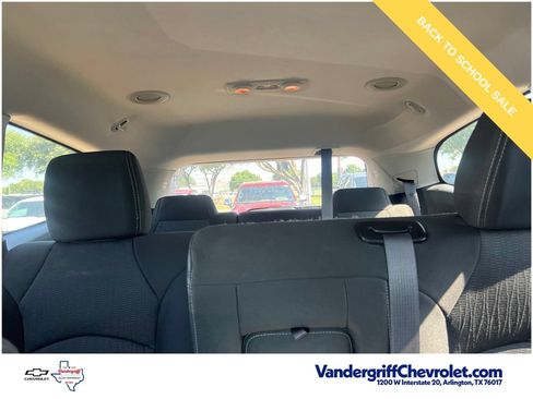 Used 2015 Chevrolet Traverse LT w/ Style and Technology Package FWD image 16