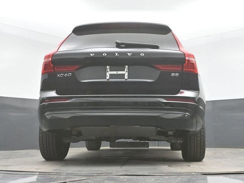 Used 2023 Volvo XC60 B5 Core FWD image 46