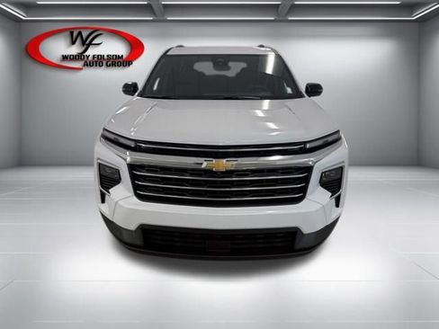 New 2026 Chevrolet Traverse LT image 2