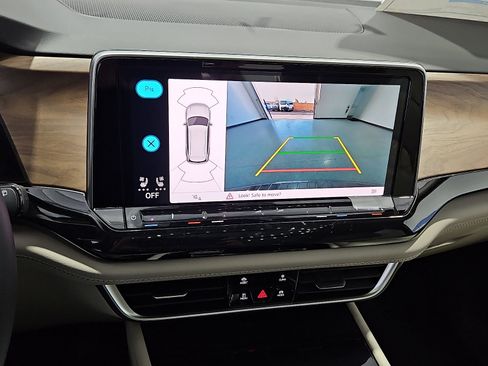 New 2026 Volkswagen Atlas SE FWD image 19