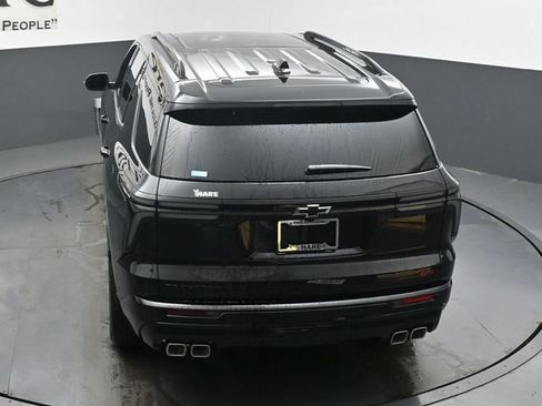 New 2026 Chevrolet Traverse RS w/ LPO, Floor Liner Package AWD/4WD image 36
