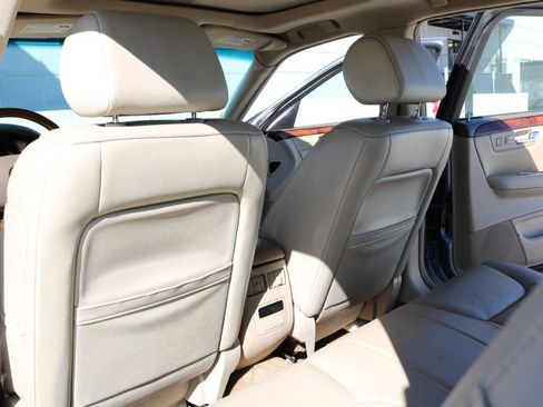 Used 2006 Cadillac DTS Performance image 45