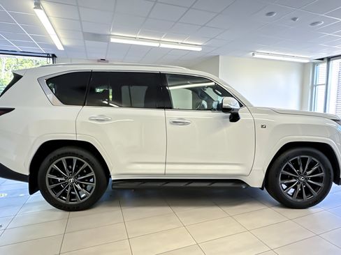 Used 2026 Lexus LX 600 F Sport w/ Accessory Package (Z1) AWD/4WD image 3