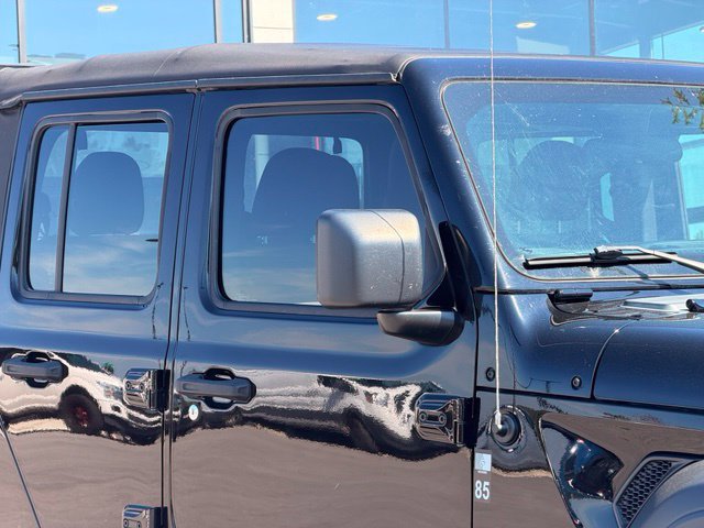 Used 2023 Jeep Gladiator Sport AWD/4WD image 4